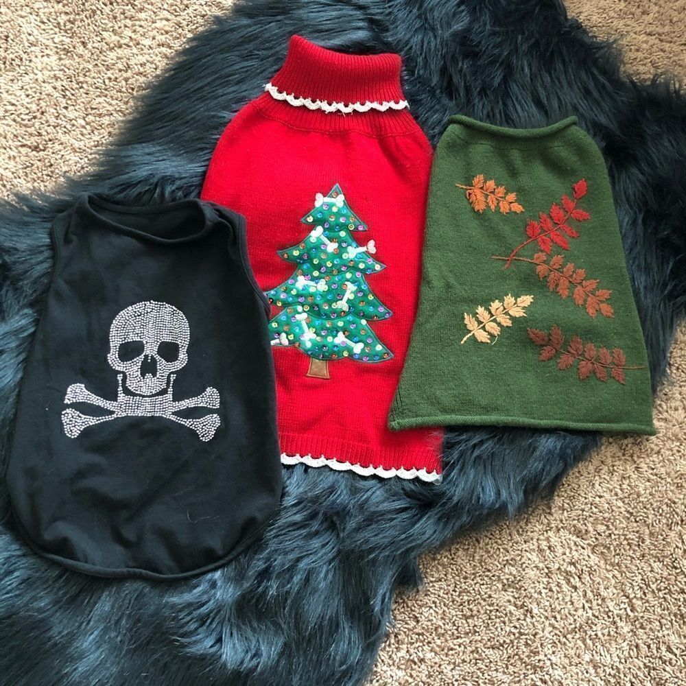 Dog Holiday themed outfits bundle size large